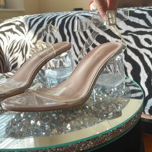 NWOT Public desire lucite clear translucent transparent pink nude kitten heels